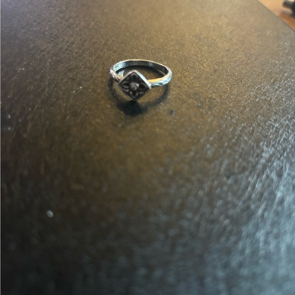 Silpada .925 Sterling Silver Belle Fleur Ring size 7 - Picture 5 of 6